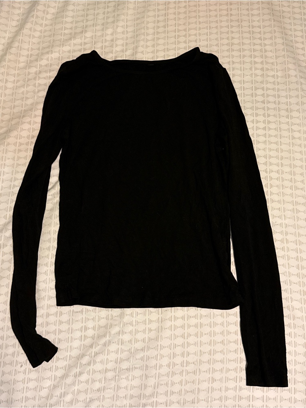 Amazon Black Long-Sleeve Women's Tee - Lightweight Crewneck